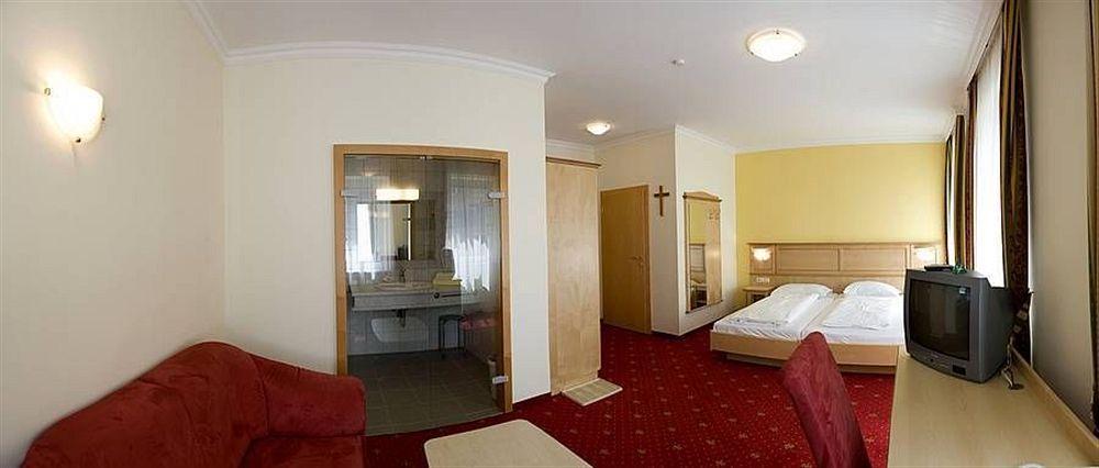Aktivhotel Weisser Hirsch Маріацелль Екстер'єр фото